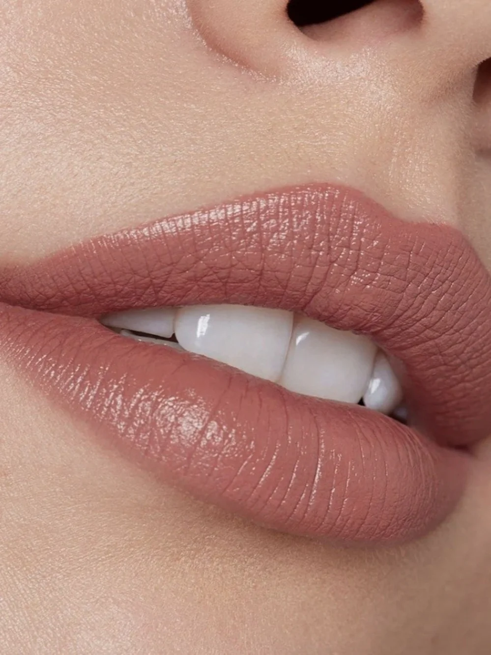 On your Collar Classic Lipstick 
